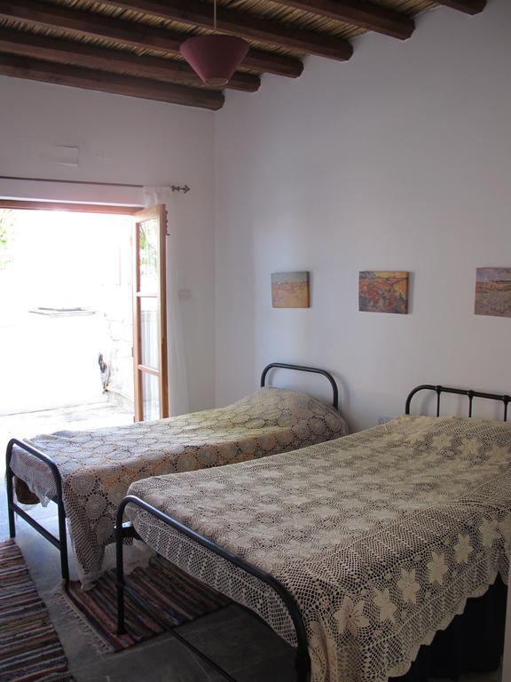Spiti Calliope Kathikas Bilik gambar