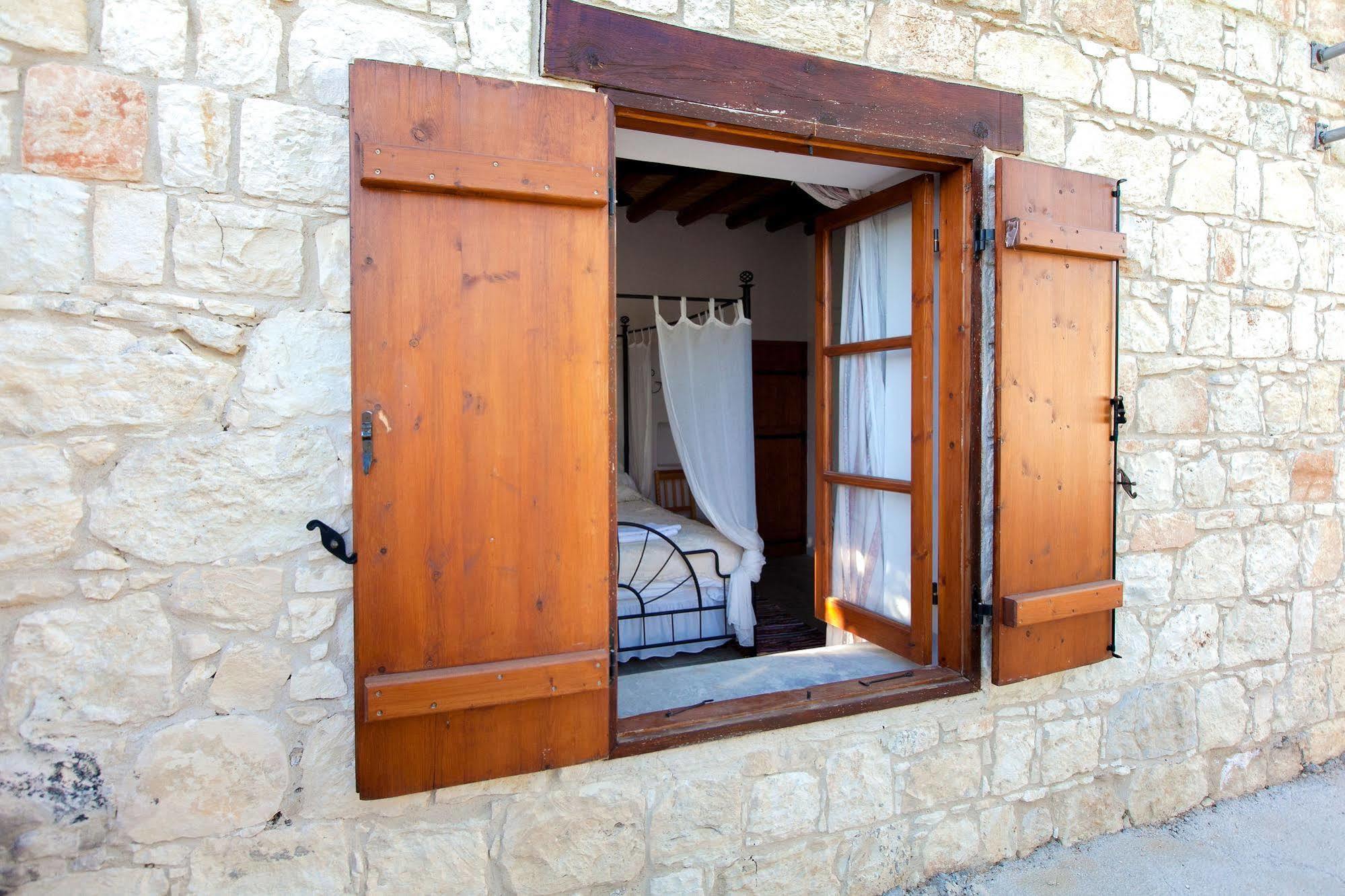 Spiti Calliope Kathikas Luaran gambar